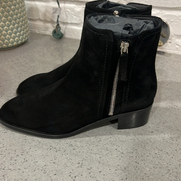 Aquatalia black suede booties with 2 side zippers.  Size 7.  In box, never worn - Picture 3 of 9
